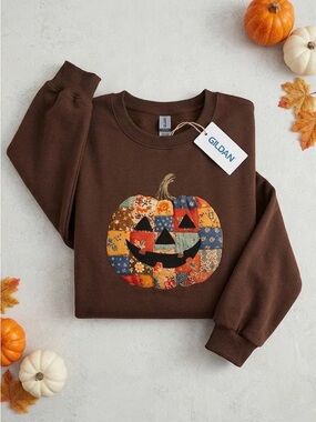 Vintage Quilted Patchwork Pumpkin Sweatshirt Brown Fall Halloween Pullover